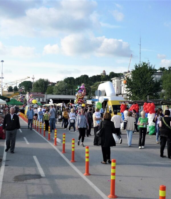 Zabava na manifestacijama u Beogradu