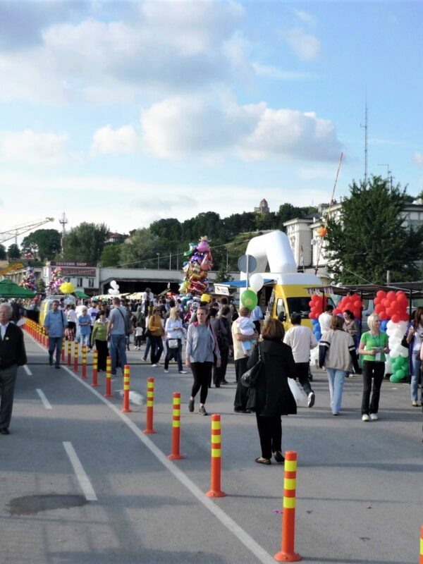 Zabava na manifestacijama u Beogradu