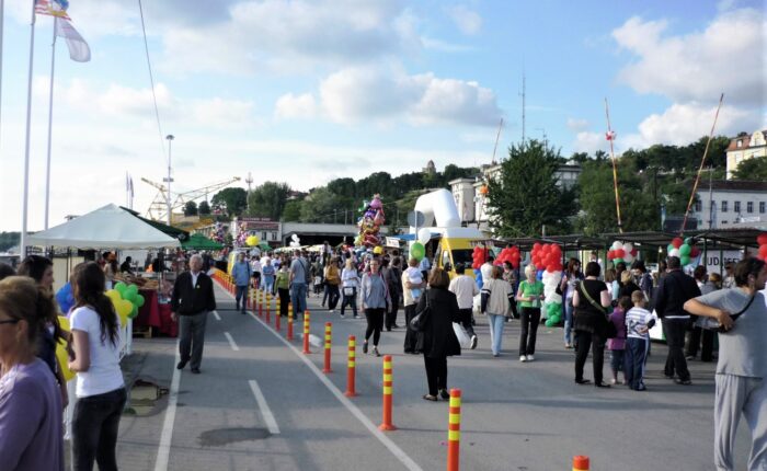 Zabava na manifestacijama u Beogradu