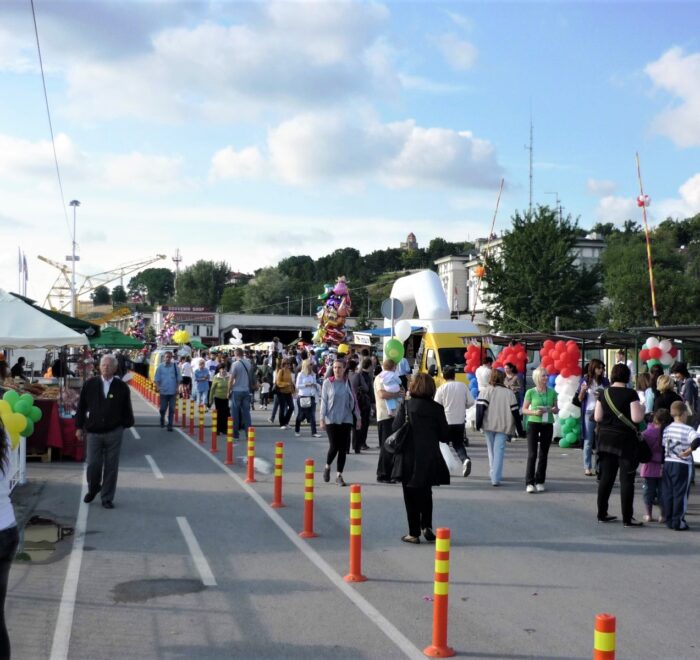 Zabava na manifestacijama u Beogradu