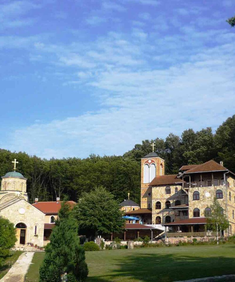 Manastir Tresije je okruzen predivnom prirodom u podnozju Kosmaja