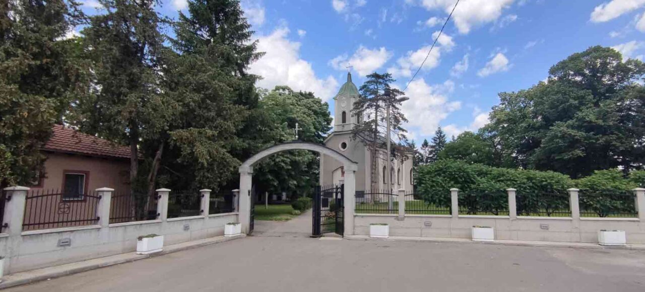 Beogradske crkve - Crkva Sv. apostola Petra i Pavla, Vinca, Grocka