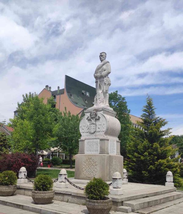 Spomenik kulture u centru Mladenovca.