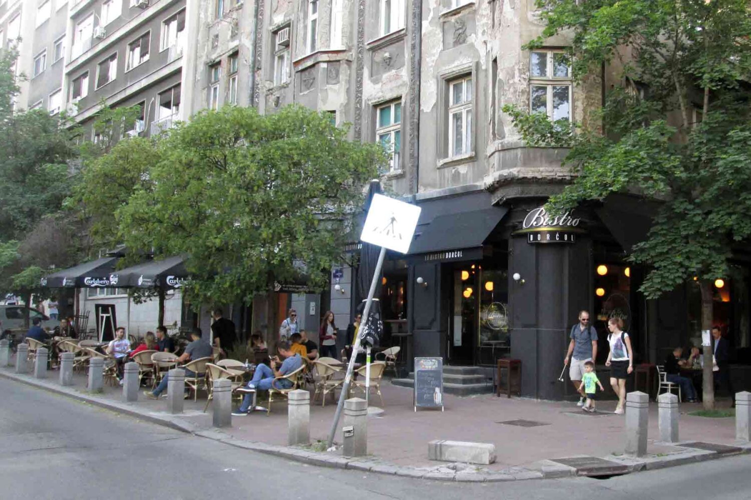 Kafići Beograda - popodnevna kafa u beogradskim kafićima
