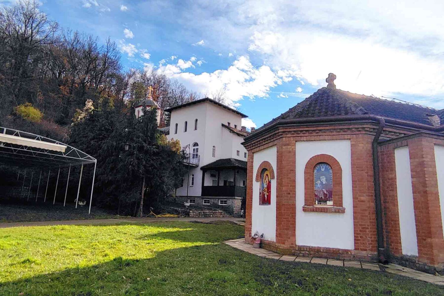 Manastirir Beograda - Manastir Arhiđakona Stefana, Slanci