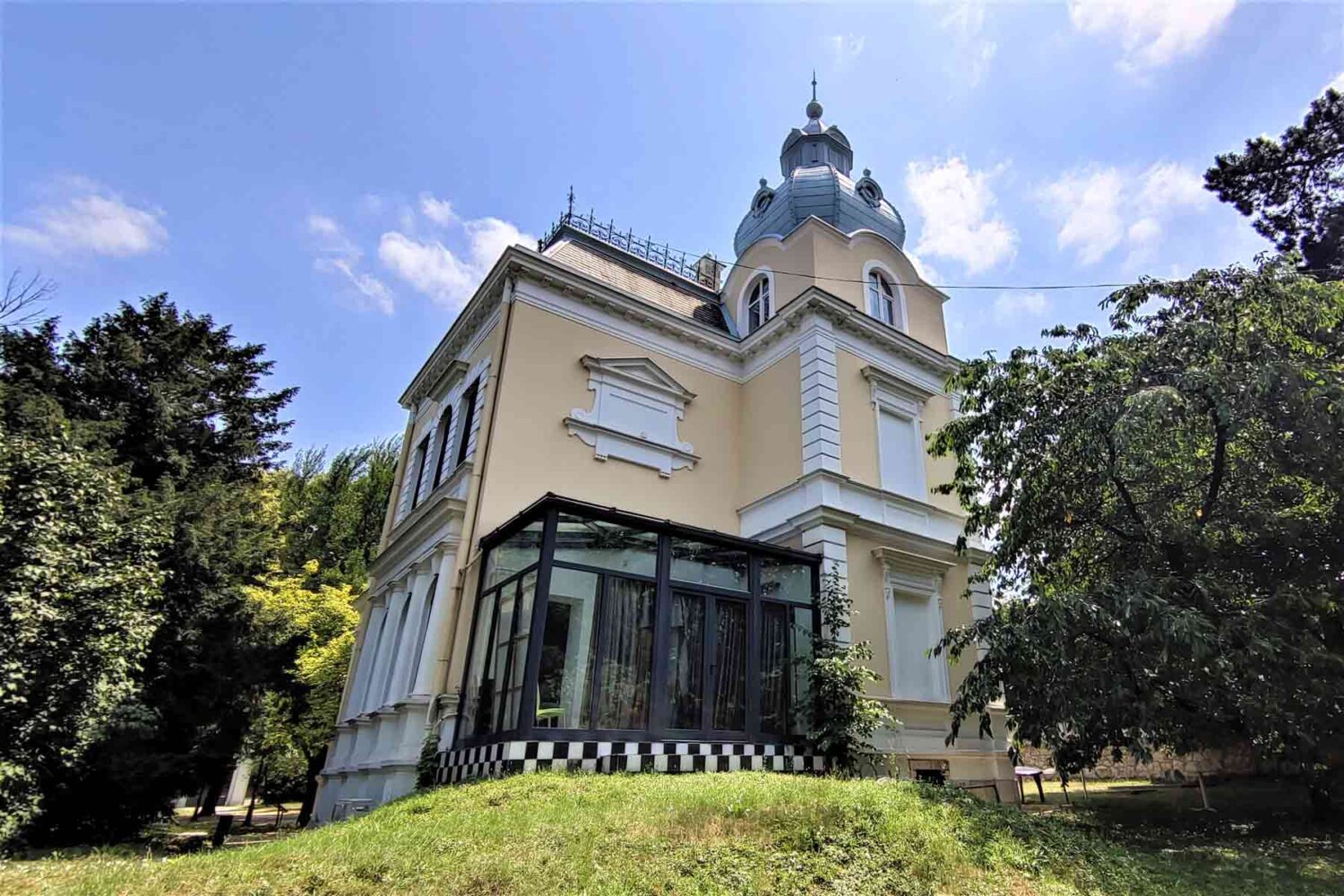 Kuća kralja Petra I Karađorđevića na Senjaku
