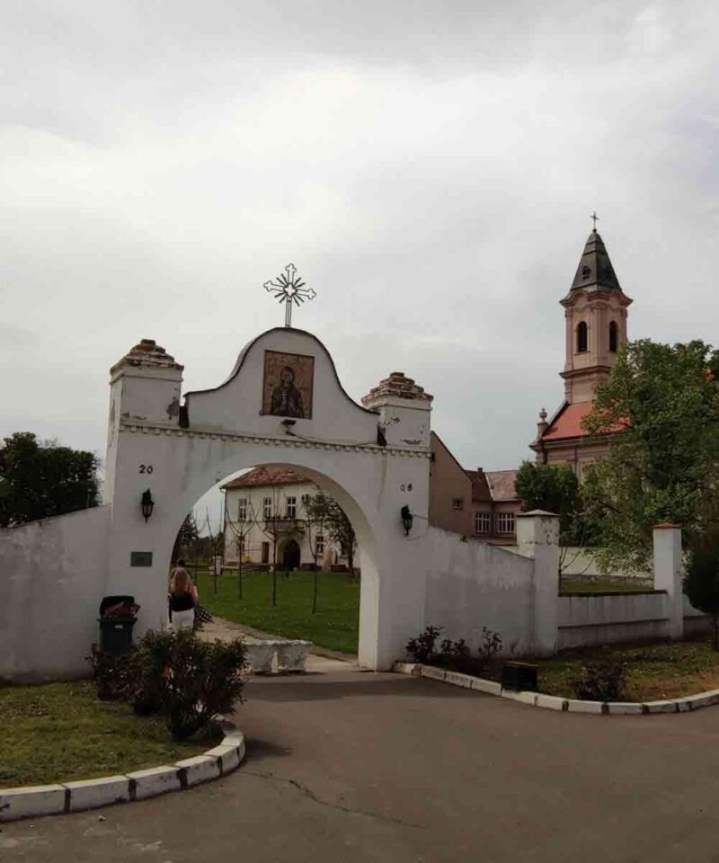 Ulaz u manastir Fenek