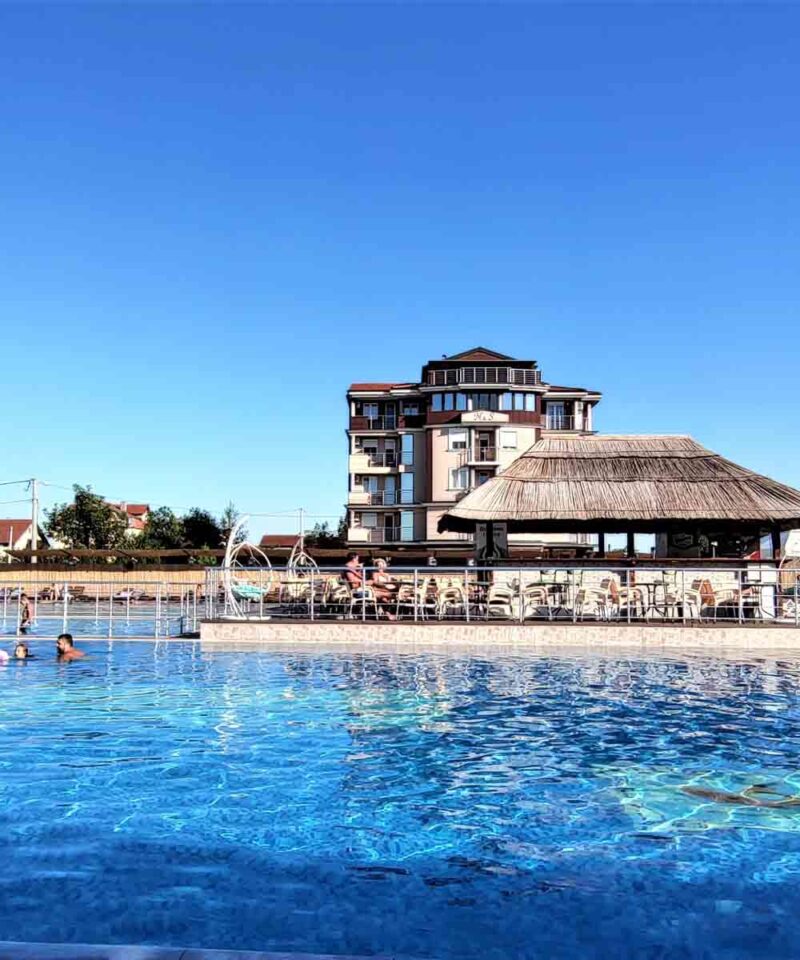 Kengur Resort sa barom i ležaljakam je pravo mesto za mini odmor u Beogradu