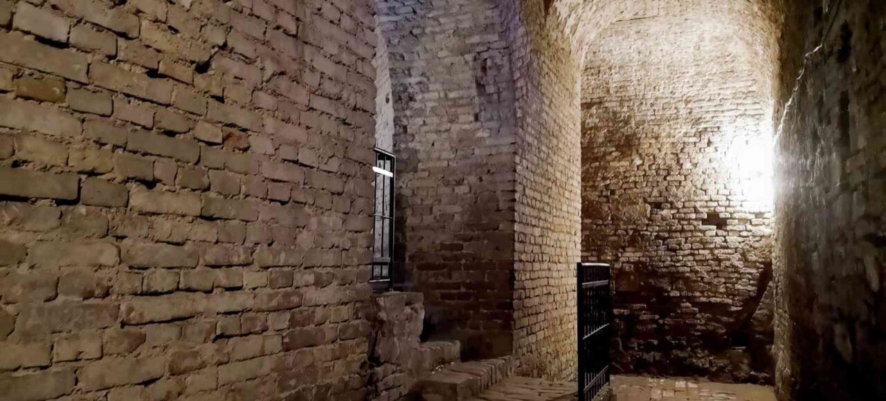 Misteriozni hodnici i stepenište Rimskog bunara