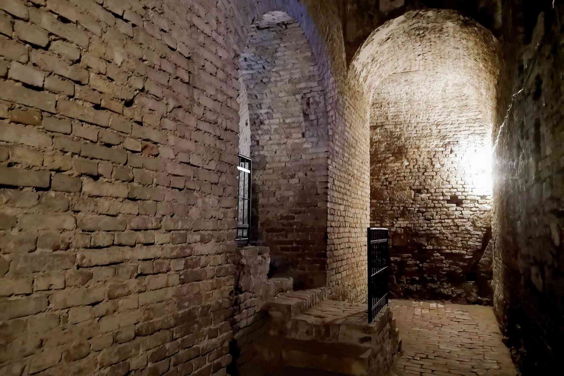 Misteriozni hodnici i stepenište Rimskog bunara