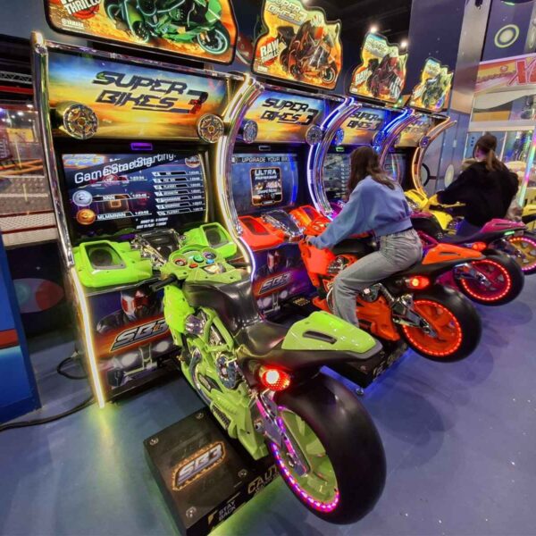 Digitalna igrica sa vožnjom motora