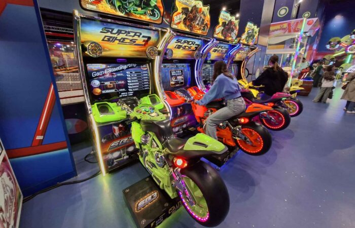 Digitalna igrica sa vožnjom motora