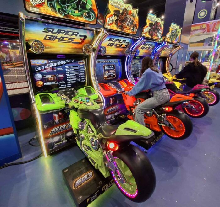 Digitalna igrica sa vožnjom motora