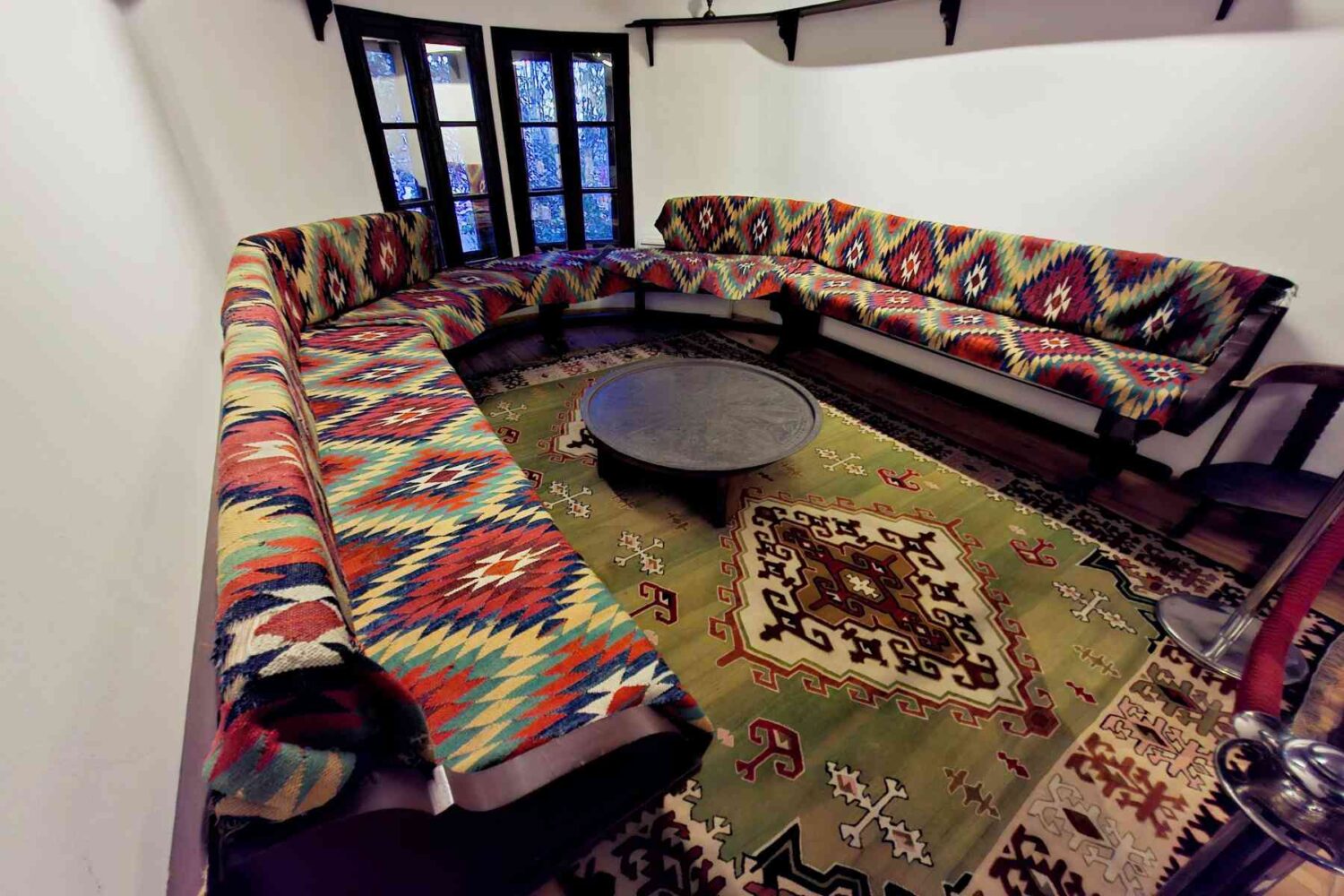 Veliki divan na spratu Muzeja Vuka i Dositeja u Beogradu