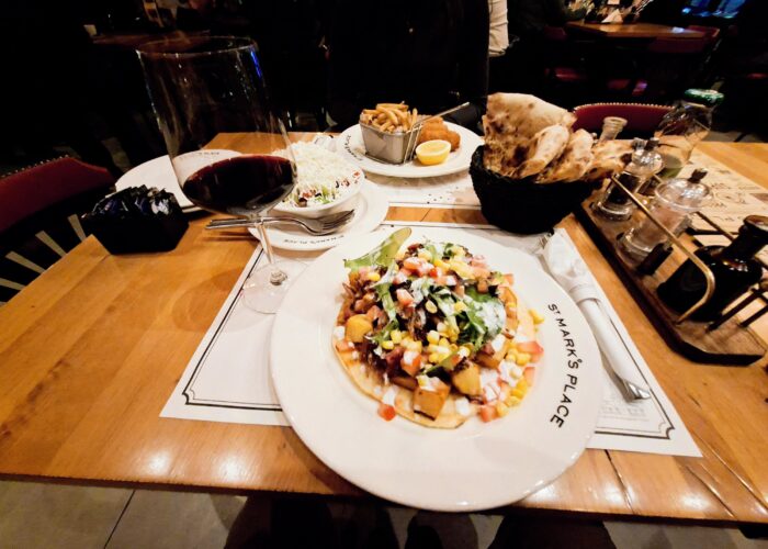 Ambijent restorana u Beogradu sa autentičnom kuhinjom i prijatnom atmosferom