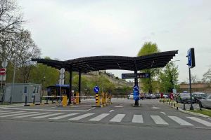 Vidin Gate parking Belgrade zoo area