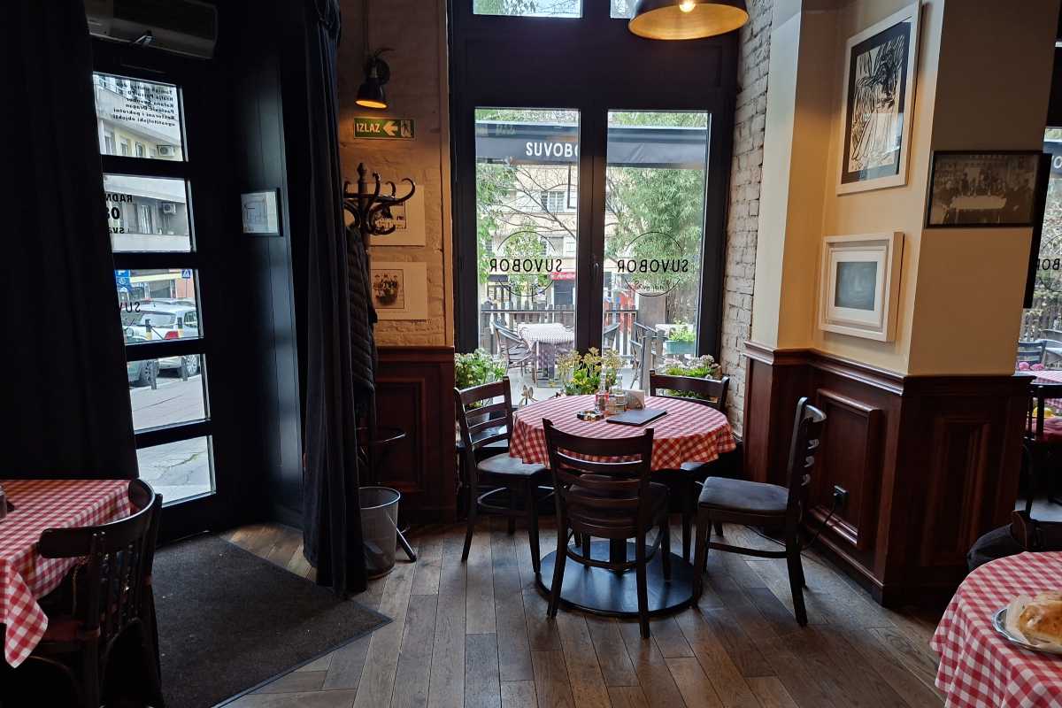 Table by the window at Suvobor restaurant in Belgrade Old Town