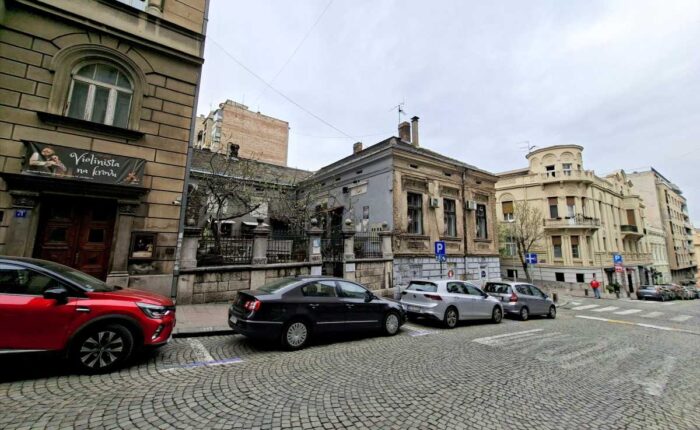 Smokvica restaurant in Belgrade located in Kralja Petra Street with outdoor seating