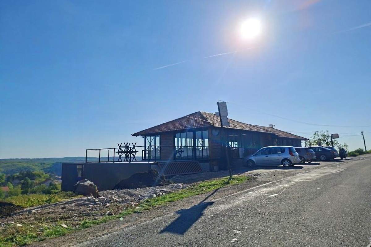 Avalska terasa restoran uz Avalski put