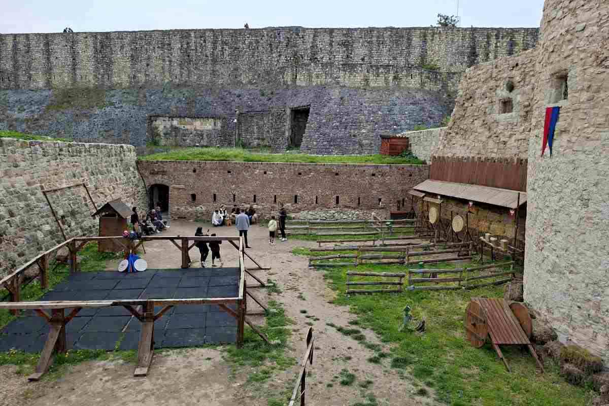 Beli orlovi Kalemegdan