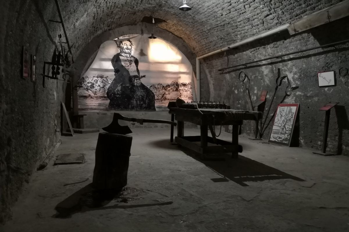Izložba istorijskih sprava za mučenje u Beogradu